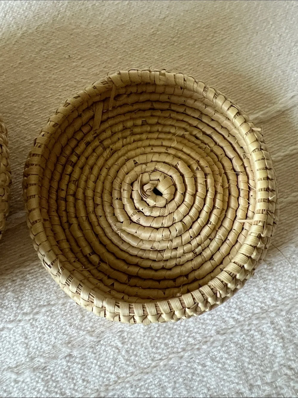 Natural Woven Rattan small Storage Basket with Handle - Cream